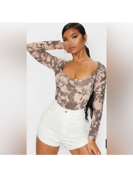 PrettyLittleThing Tops - Pretty Little‎ Thing Beige Tie Dye Bodysuit Size US 6